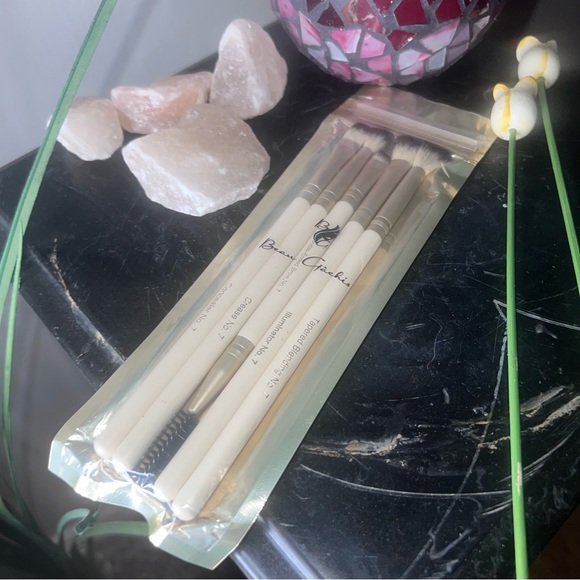 Beau Gâchis 5 Piece Eye Makeup Brush Set NWT - - Picture 3 of 11